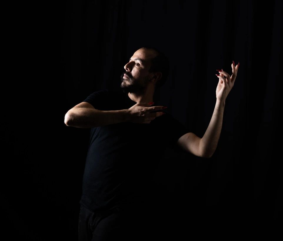 LA INVISIBLE Artes escénicas 